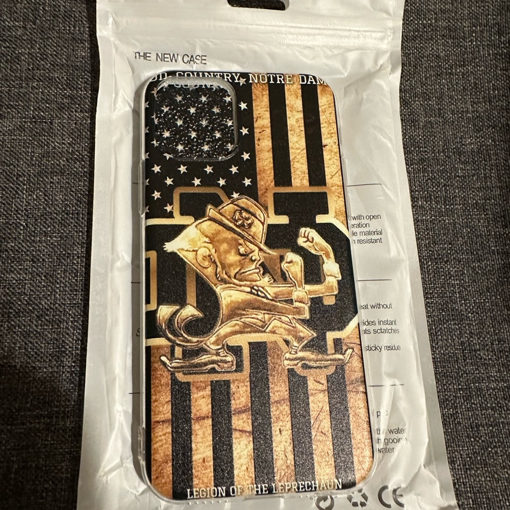 iPhone 11 Pro case Notre Dam